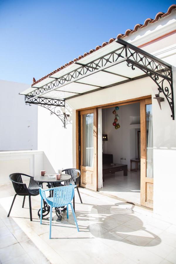 Unique Apt W/ Veranda Walking Distance To Sites Lägenhet Aten Exteriör bild